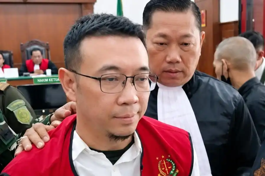 usir-paksa-dan-rusak-rumah-nenek-80-tahun,-samuel-ardi-divonis-3-tahun-10-bulan-penjara