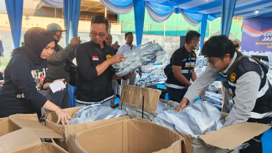 3,37-ton-ganja-hasil-sitaan-di-pergudangan-cerme-gresik-akan-diolah-jadi-ekstrak-vape
