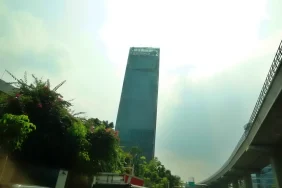 dana-jumbo-rp5,93-triliun-grup-adaro-buat-proyek-ebt-dan-smelter,-ini-rinciannya