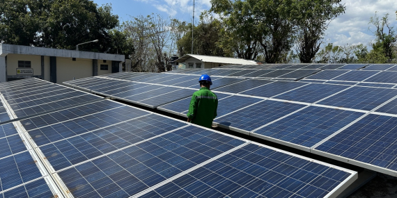 Ambisi Transisi Energi di Tengah Rendahnya Realisasi Energi Surya