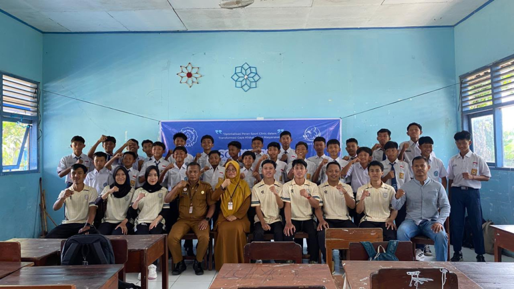 mahasiswa-mbkm-sport-clinic-uns-edukasi-pencegahan-cedera-di-smpn-2-polokarto