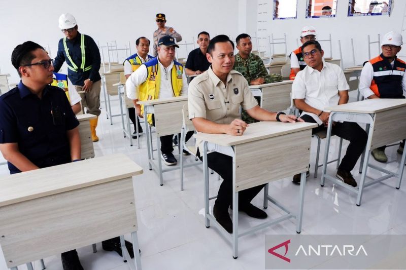 menko-ahy:-sekolah-rakyat-upaya-membangun-masa-depan-generasi-bangsa