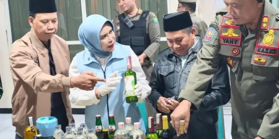 Sidak WKS Tol Jabon Sidoarjo, Mimik Idayana Data 100 LC dan Tutup Tempat Karaoke