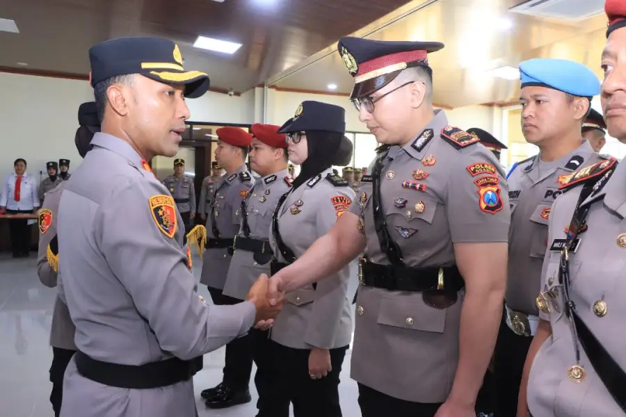 mutasi-pju-dan-kapolsek-polres-ngawi,-kapolres-tekankan-profesionalisme-dan-pelayanan-prima