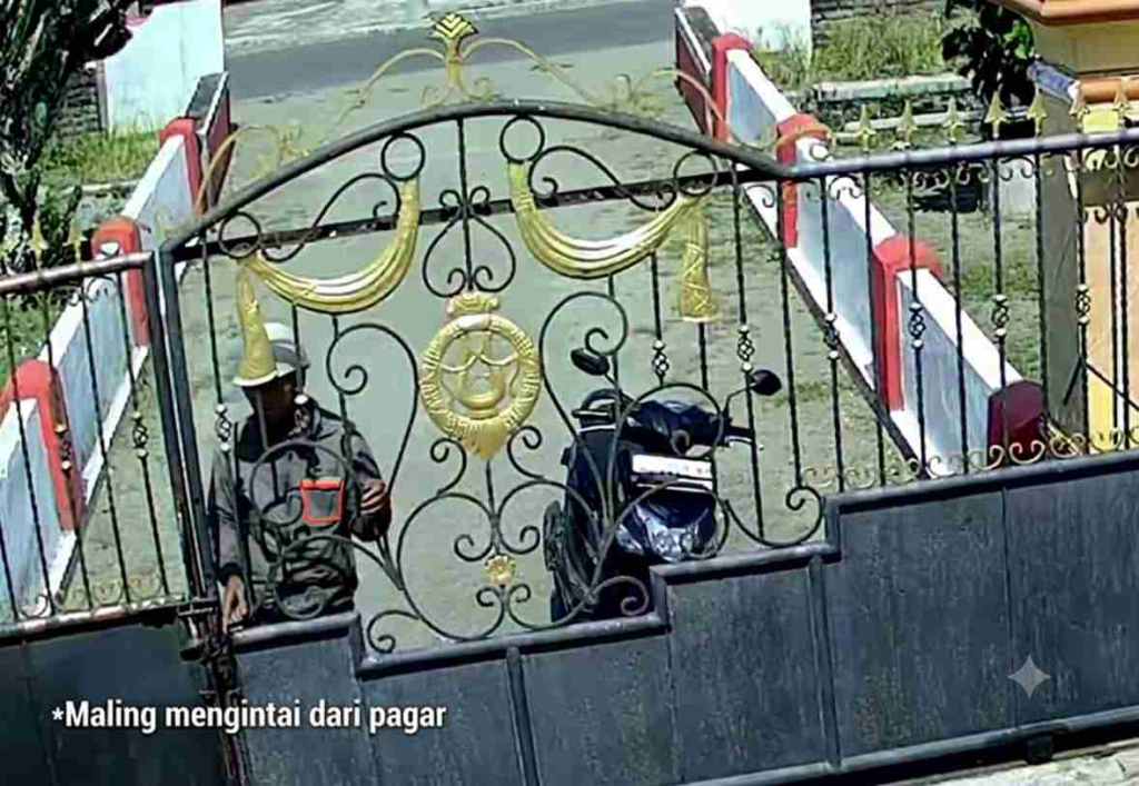 modus-‘kulo-nuwon’-siang-bolong,-maling-di-blitar-gasak-30-gram-emas-dan-uang-28-juta