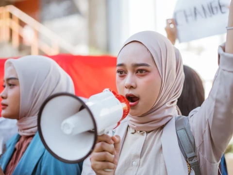 benarkah-islam-melarang-kritik-pemimpin-secara-terbuka?-ini-penjelasan-haditsnya