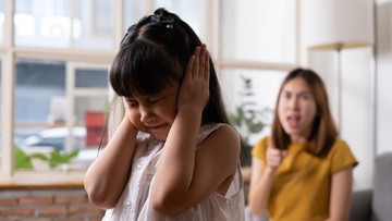 tanpa-disadari,-pola-asuh-agresif-bisa-memengaruhi-cara-anak-menghadapi-stres