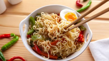 puluhan-orang-dirawat-di-rs-usai-konsumsi-mi-instan-rasa-ayam-bawang-terkontaminasi-salmonella