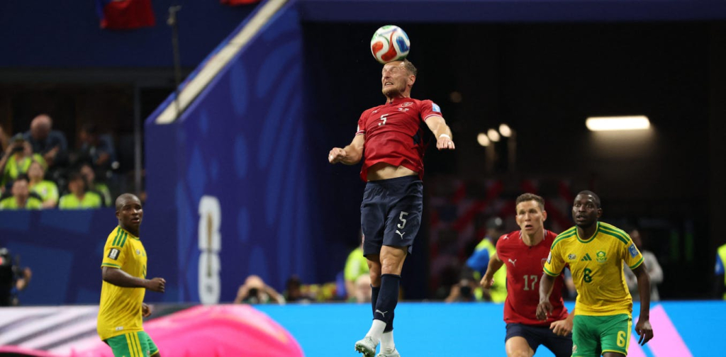 football-headers:-growing-evidence-suggests-this-skill-is-damaging-to-brain-health