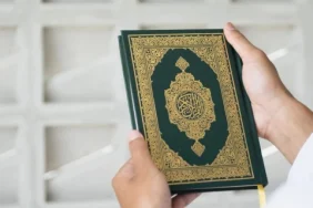 tafsir-surat-ali-‘imran-ayat-139–140-yang-dibacakan-saat-pemakaman-ayatullah-ali-khamenei