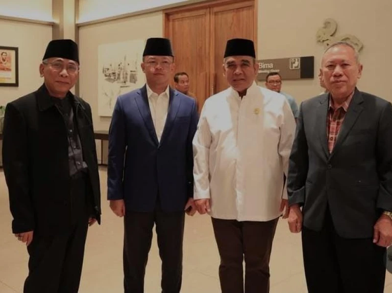 gus-yahya-bertolak-ke-iran-penuhi-tugas-negara,-sampaikan-takziah-atas-wafatnya-khamenei