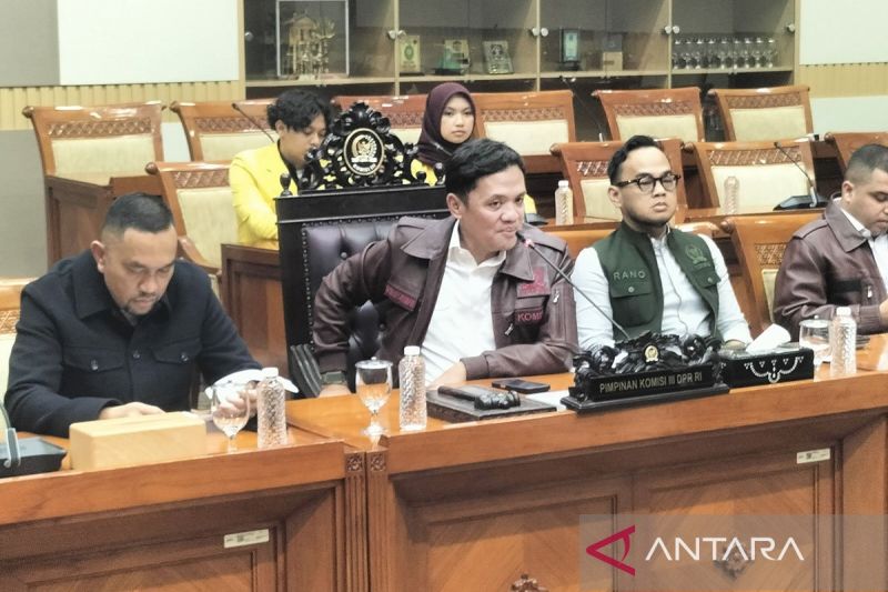 komisi-iii-dpr:-kpk-dilibatkan-dalam-penanganan-kasus-fa