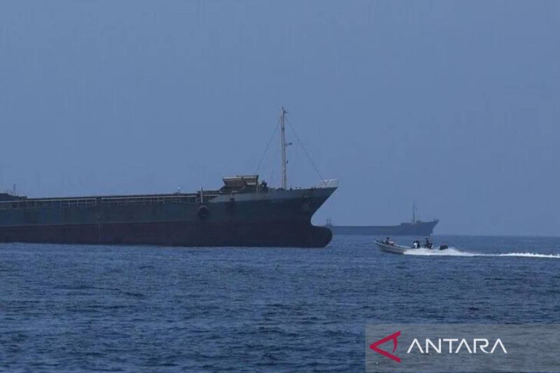 iran-tutup-selat-hormuz-hingga-waktu-tak-ditentukan