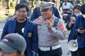 warga-indonesia-mendukung-demokrasi,-tapi-juga-menerima-pembatasan-kebebasan-sipil-oleh-negara