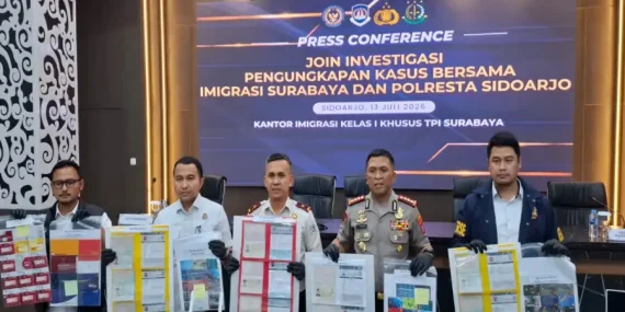 Terbongkar di Sidoarjo! Imigrasi dan Polisi Amankan 15 WNA China-Vietnam