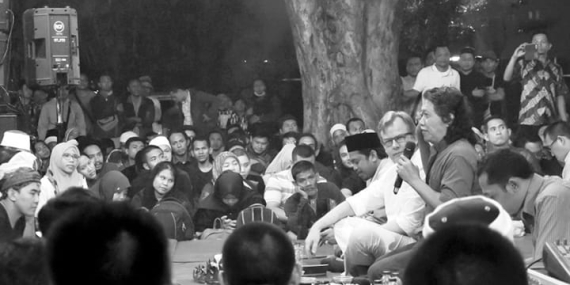 Prisma Kebenaran: Membaca Pelangi Nilai di Lingkaran Maiyah