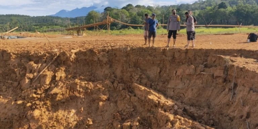 9-orang-tertimbun-longsor-di-tambang-emas-ilegal-mandailing-natal