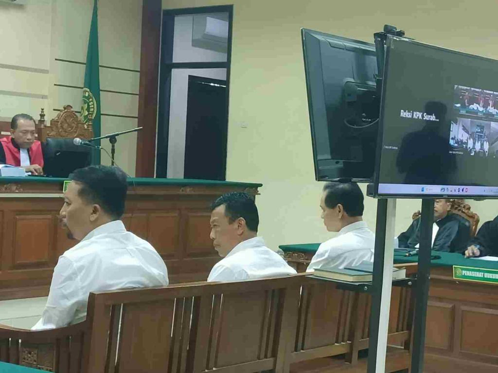 kpk-tuntut-bupati-ponorogo-sugiri-sancoko-7-tahun-penjara-dan-bayar-uang-pengganti-rp6,76-miliar