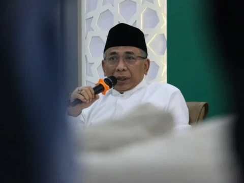 usai-hadiri-pemakaman-sayyid-ali-khamenei,-gus-yahya-serukan-perdamaian