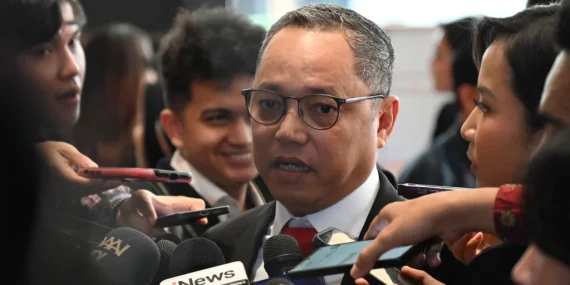 pdip-golkar,-drama-minerba-warisan-orba?