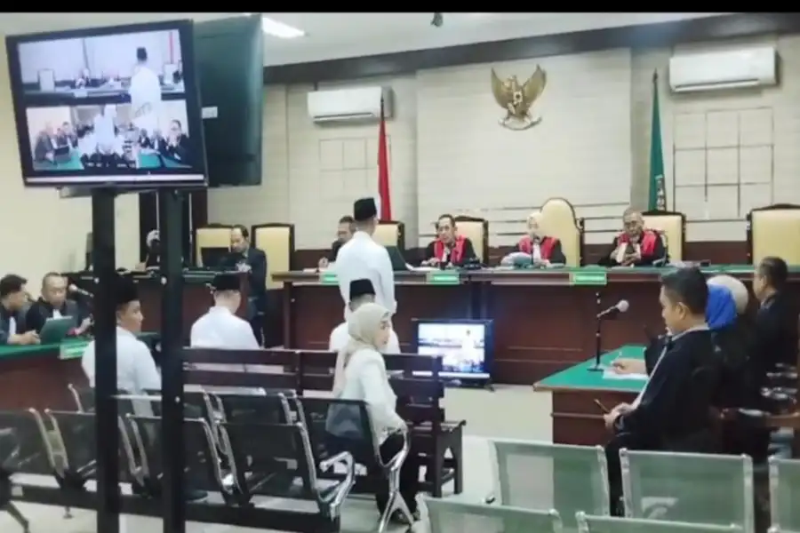 mark-up-anggaran-mamin-rp5,6-miliar,-5-terdakwa-korupsi-sosraperda-jember-divonis-bersalah 