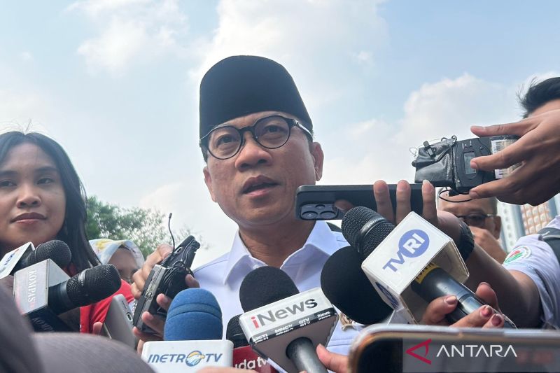 presiden-kumpulkan-menteri-hingga-dirut-bumn-bahas-kopdes
