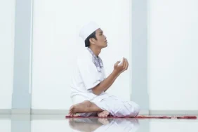 khutbah-jumat:-menjaga-hati-dari-iri-kepada-nikmat-orang-lain