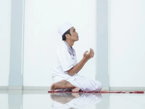 khutbah-jumat:-menjaga-hati-dari-iri-kepada-nikmat-orang-lain
