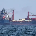 iran-tegaskan-selat-hormuz-tetap-ditutup-hingga-as-mengakhiri-‘tindakan-agresi’