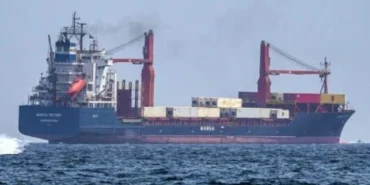 iran-tegaskan-selat-hormuz-tetap-ditutup-hingga-as-mengakhiri-‘tindakan-agresi’