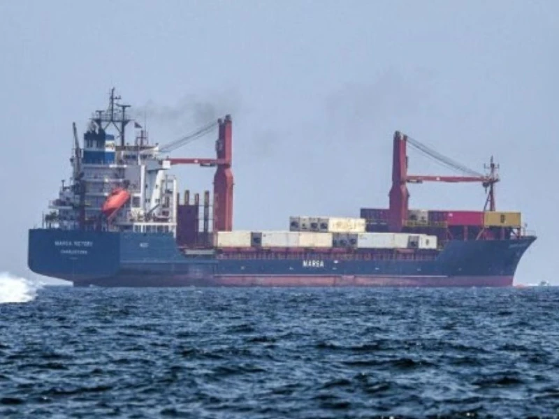 iran-tegaskan-selat-hormuz-tetap-ditutup-hingga-as-mengakhiri-‘tindakan-agresi’