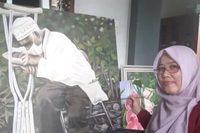 pelukis-bengkulu,-yuni-daud-tembus-pasar-seni-jerman-lewat-niluh-swati-indonesian-art-program