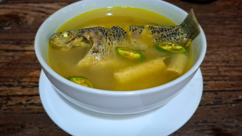 juhu-singkah,-makanan-tradisional-khas-kalimantan-tengah-yang-disajikan-saat-upacara-adat-dayak