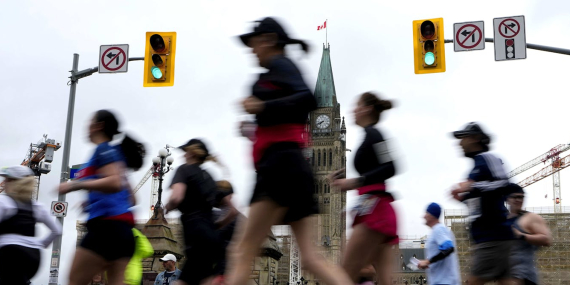 mindfulness-may-help-marathon-runners-cope-with-‘hitting-the-wall’-—-3-strategies-for-endurance