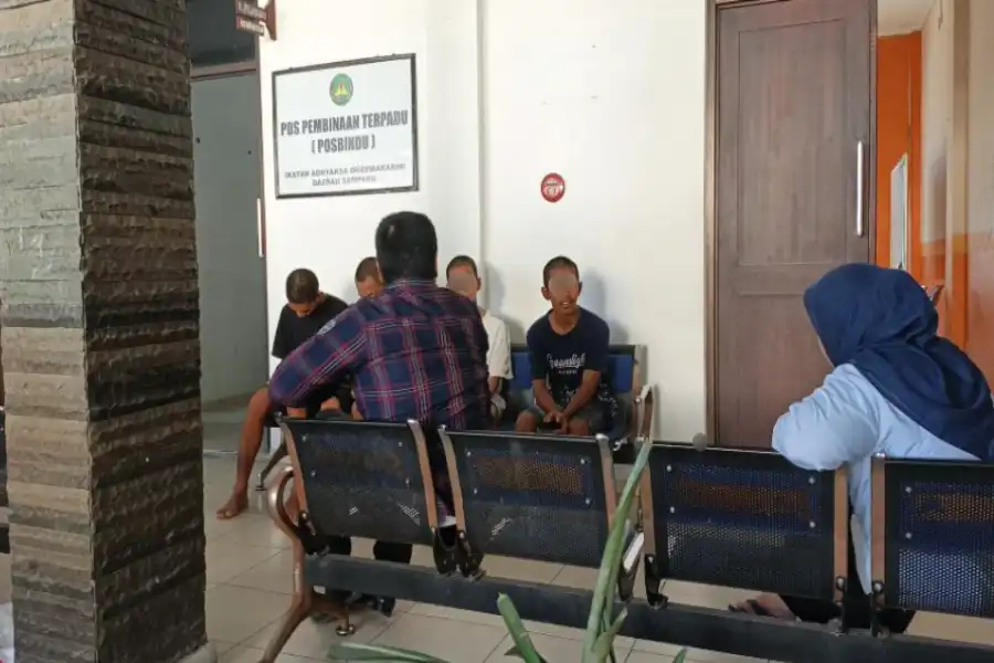kasus-pemerkosaan-bergilir-sampang,-8-remaja-dilimpahkan-ke-kejaksaan