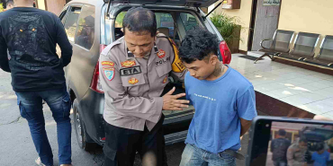 cinta-segitiga-berujung-berdarah,-pria-di-lumajang-dibacok-pakai-samurai
