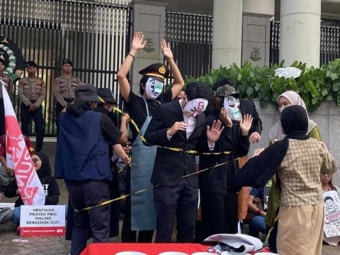 gelar-aksi-di-kejagung,-mbg-watch-soroti-tata-kelola-dan-dugaan-korupsi-mbg