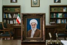 tafsir-surat-al-nisa:-66,-ayat-untuk-delegasi-lebanon-saat-melayat-ali-khamanei