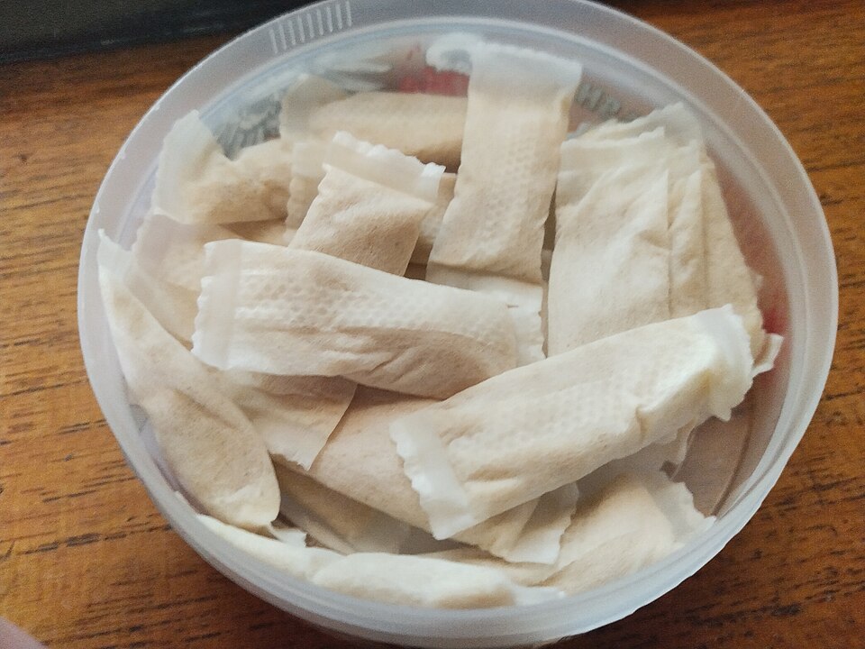 pertanyaan-mengenai-kantong-nikotin-muncul-di-tengah-tekanan