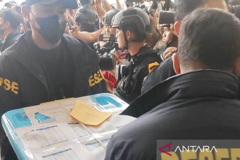 polri-limpahkan-tersangka-don-ritto-dan-barang-bukti-ke-kejagung