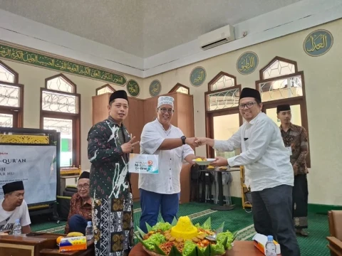 halaqah-pra-muktamar-nu,-pesantren-ciganjur-tumpengan-rayakan-harlah-ke-23-nu-online