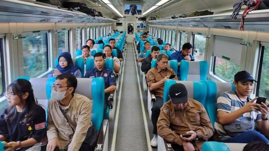kai-gelar-nobar-final-bola-gembira-2026-di-stasiun-yogyakarta-dan-14-perjalanan-kereta-api