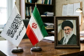 melayat-ali-khamenei,-delegasi-taliban-dibacakan-surat-al-fath-ayat-1-3,-ini-tafsirnya