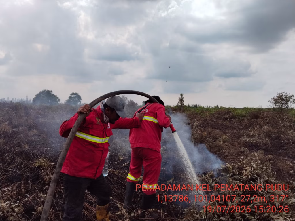 karhutla-di-riau-terus-meroket,-teror-asap-yang-tak-kunjung-diselesaikan-negara