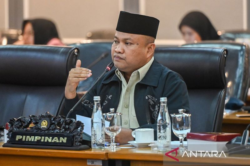 publik-diminta-tak-terpengaruh-narasi-hubungkan-febrie-dengan-prabowo