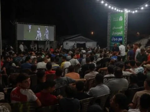 rakyat-gaza-rayakan-gelar-juara-dunia-spanyol-di-tengah-bayang-bayang-perang