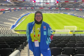 viral!-sosok-mita-yulian,-gadis-indonesia-jadi-volunteer-piala-dunia-2026