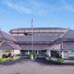 kantor-polisi-jadi-bangunan-sekolah:-kilas-balik-gedung-tua-smp-negeri-1-purwokerto
