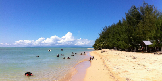 Pantai Toronipa Konawe, Memandang Lepas Laut Banda di Pesisir Berpasir Putih