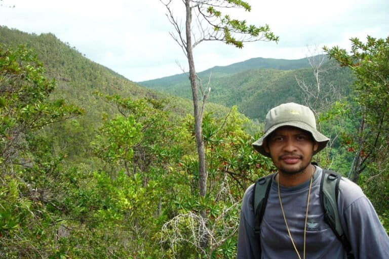 charlie-heatubun,-ahli-palem-yang-mendeskripsikan-50-spesies-baru
